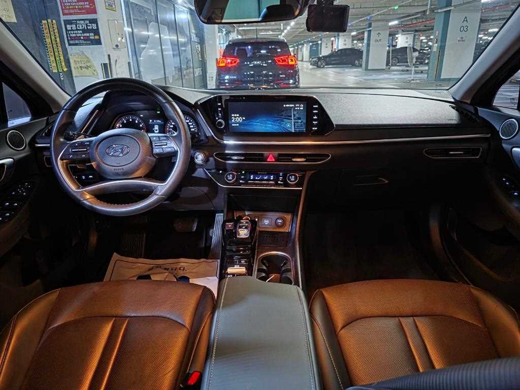 HYUNDAI Sonata - Vista 9