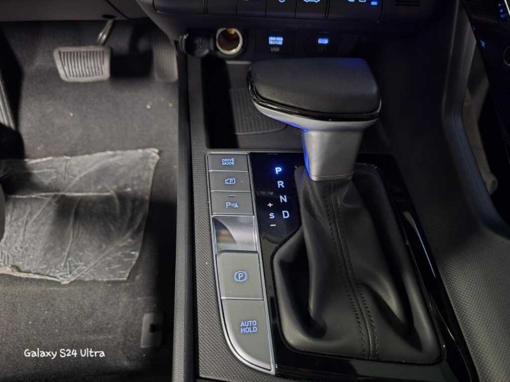 HYUNDAI Avante - Vista 7