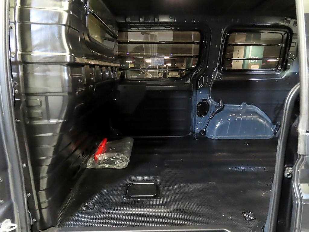 HYUNDAI Staria - Vista 7