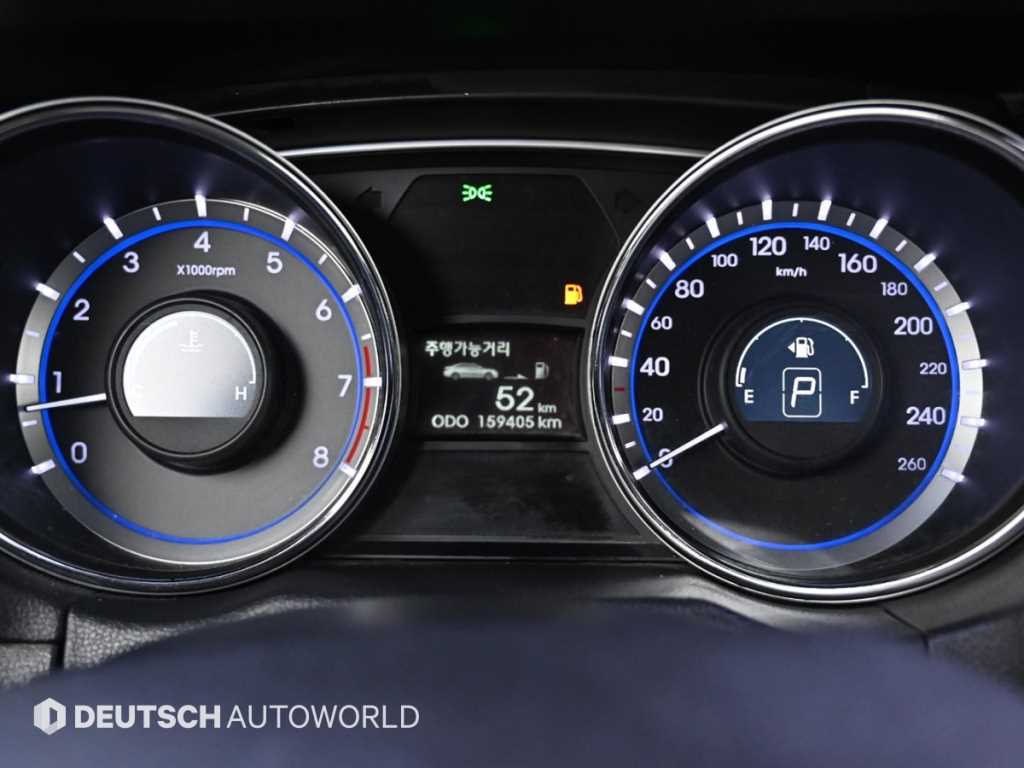 HYUNDAI Sonata - Vista 8