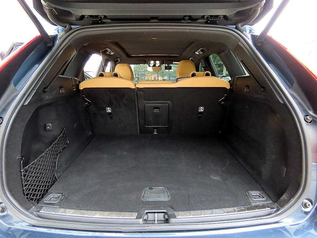 Volvo XC60 2022 Azul - Importación desde Corea - HF Imports Iquique - Foto 17