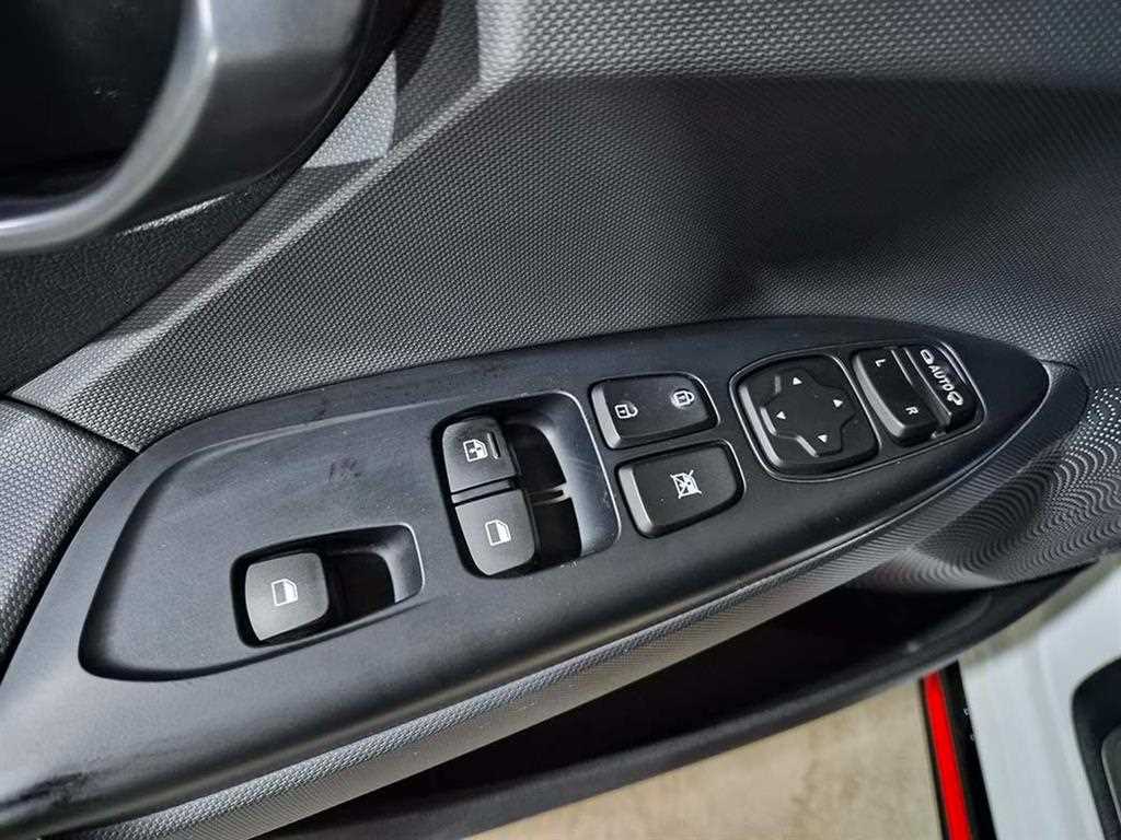 HYUNDAI Veloster - Vista 11