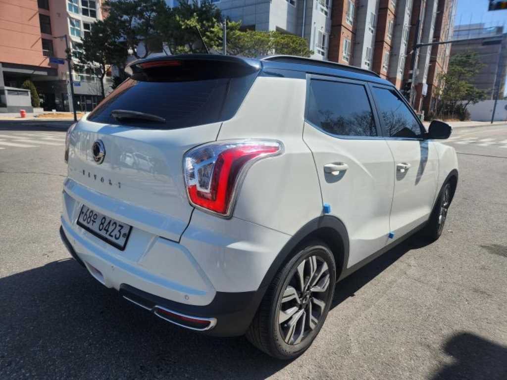 Ssangyong Tivoli - Vista 5