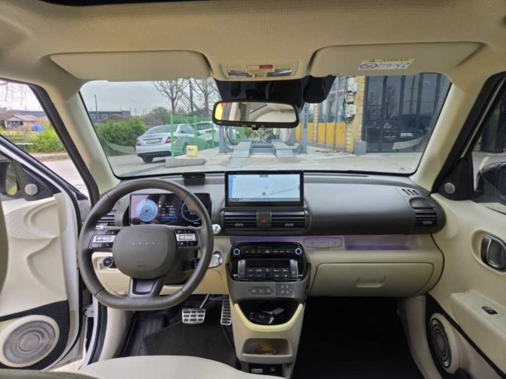 HYUNDAI Casper - Vista 9