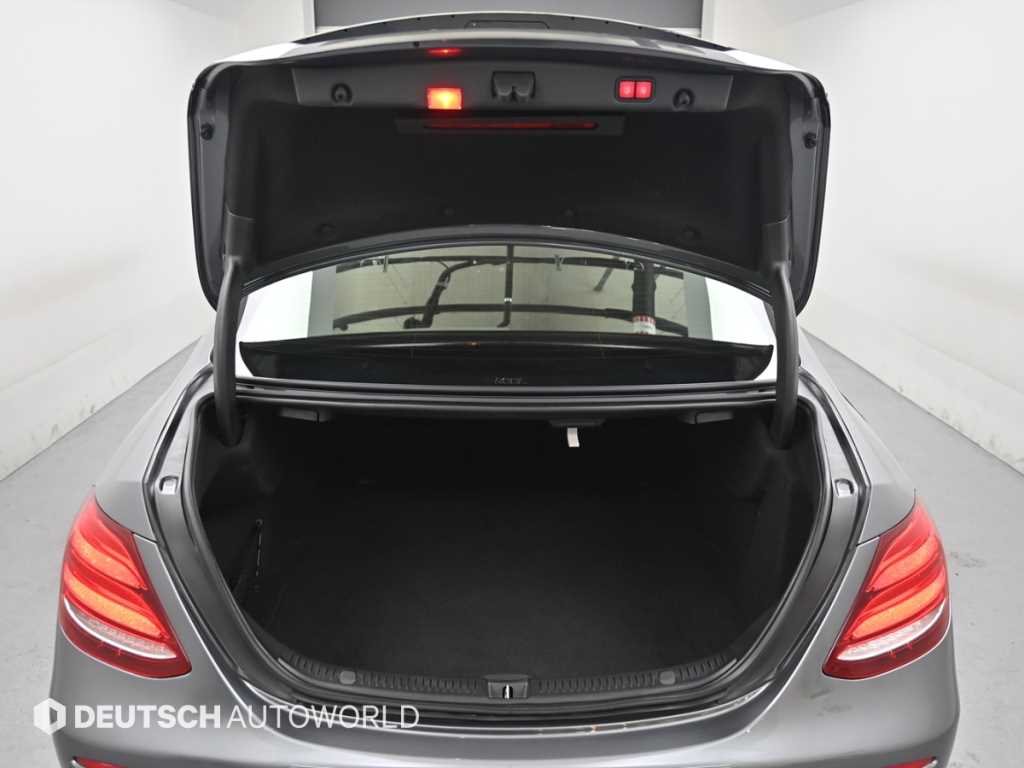 Mercedes Benz E class 2019 Gris - Importación desde Corea - HF Imports Iquique - Foto 19