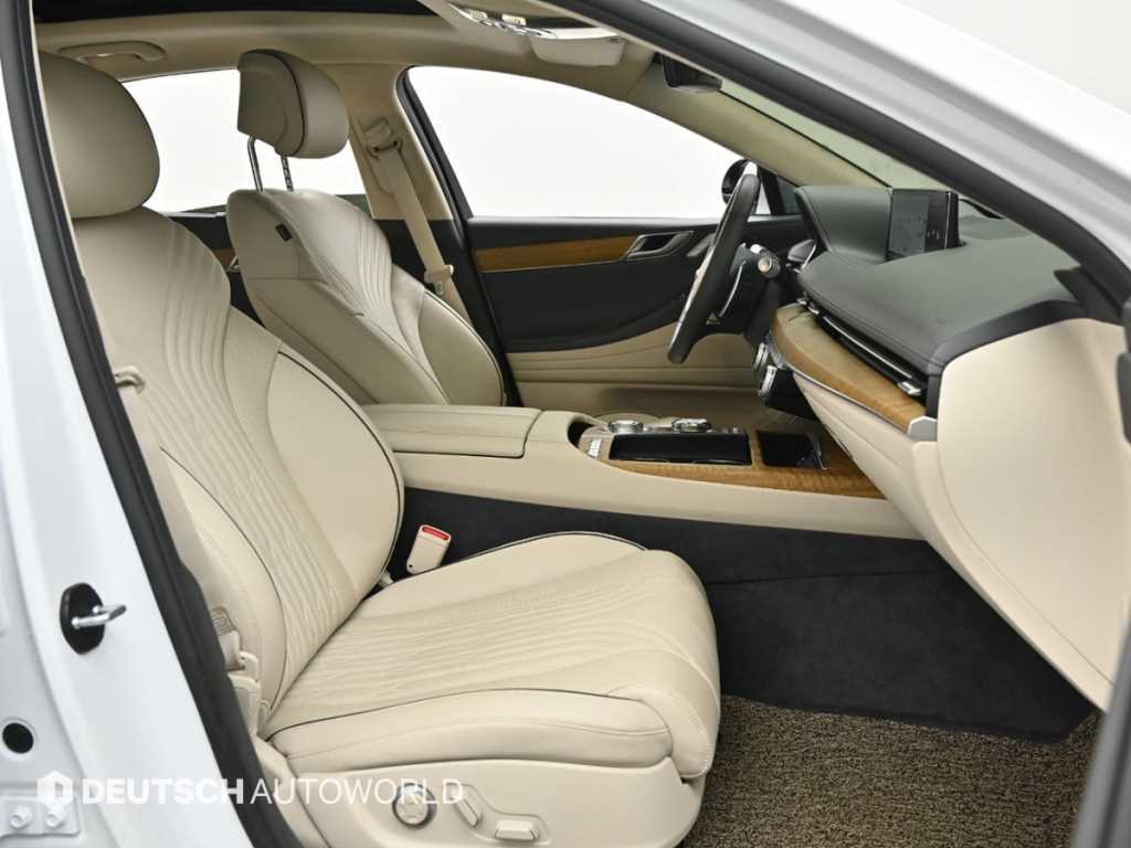 Genesis G80 - Vista 10