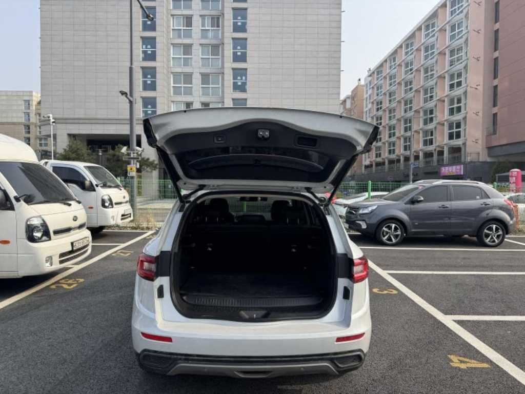 SAMSUNG QM6 - Vista 5