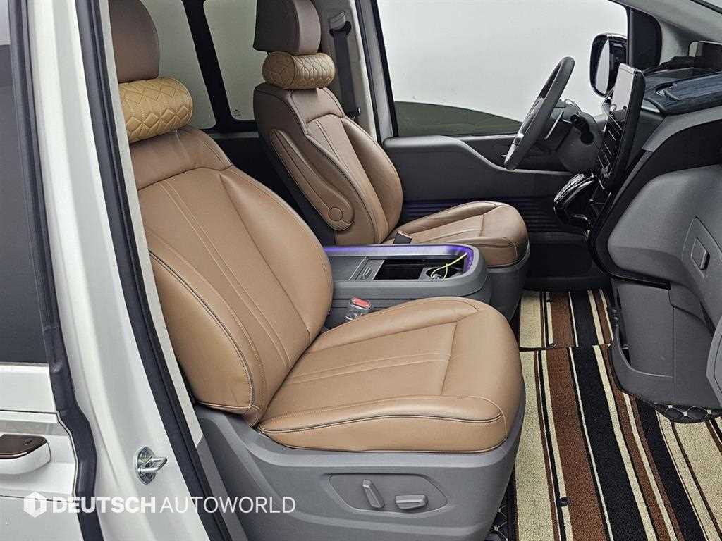 HYUNDAI Staria - Vista 9