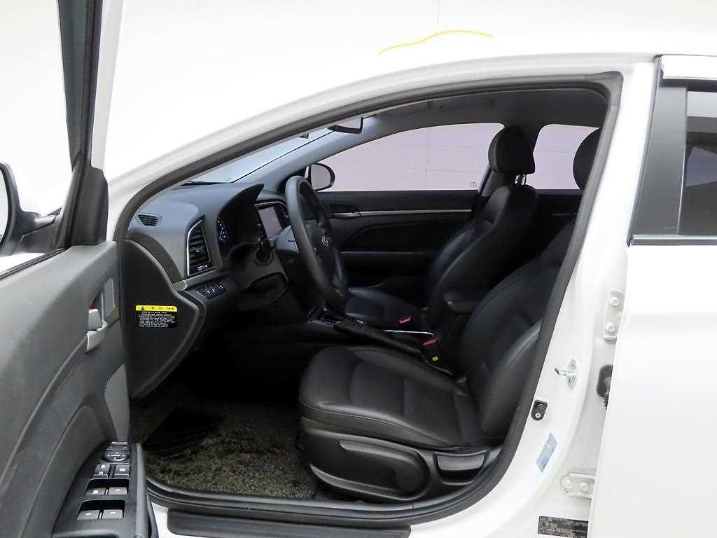 HYUNDAI Avante 2018 - Importación desde Corea - HF Imports Iquique - Foto 13