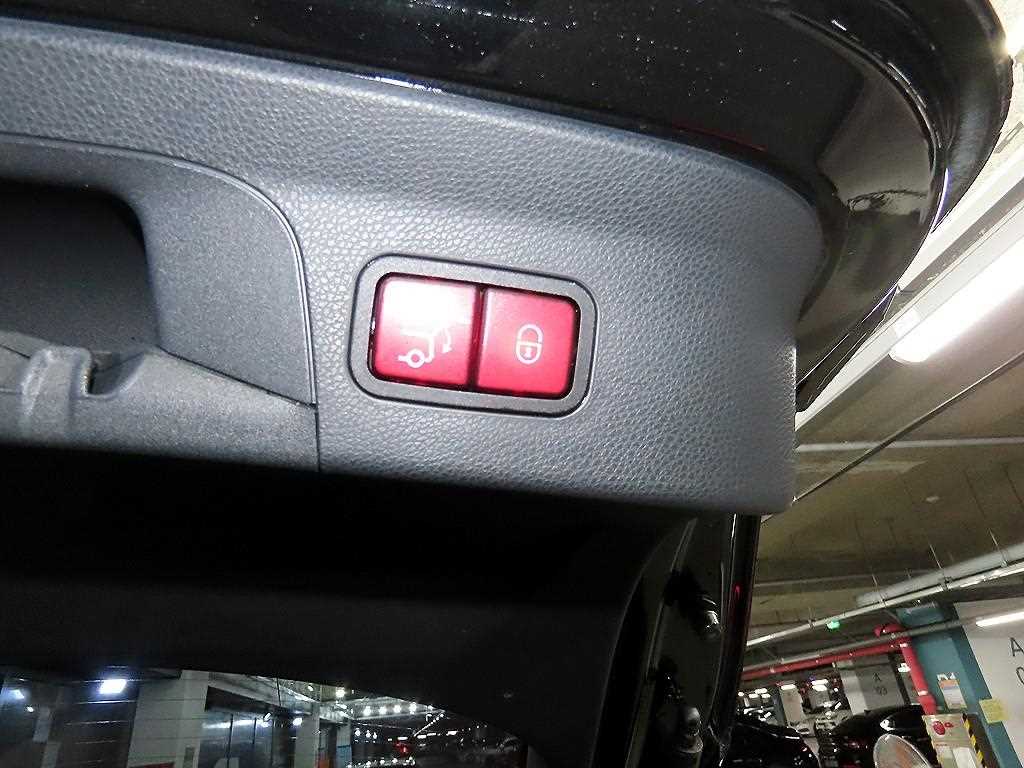 Mercedes Benz GLC Class 2023 Negro - Importación desde Corea - HF Imports Iquique - Foto 15