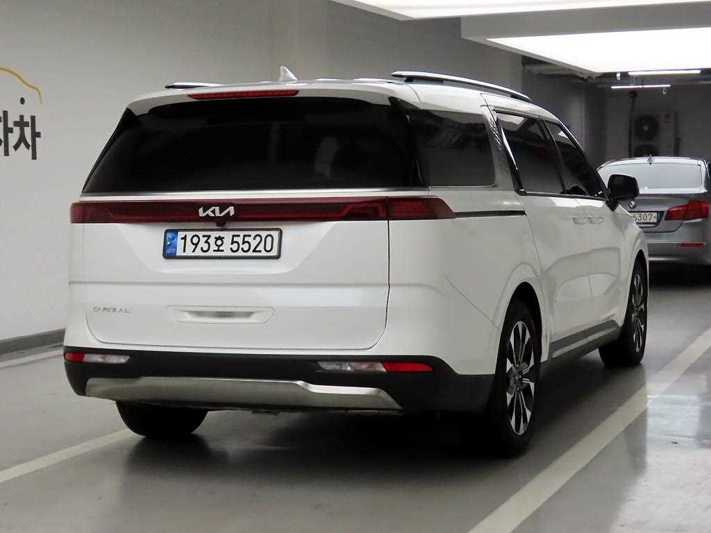 KIA Carnival - Vista 4