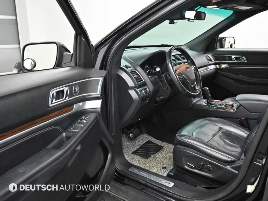 Ford Explorer - Vista 11