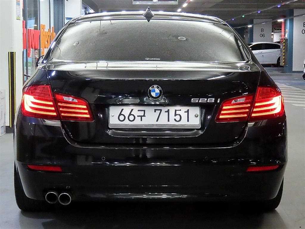 BMW 5 Series - Vista 5