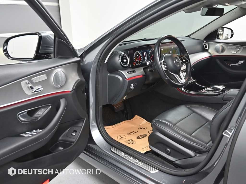 Mercedes Benz E class - Vista 11