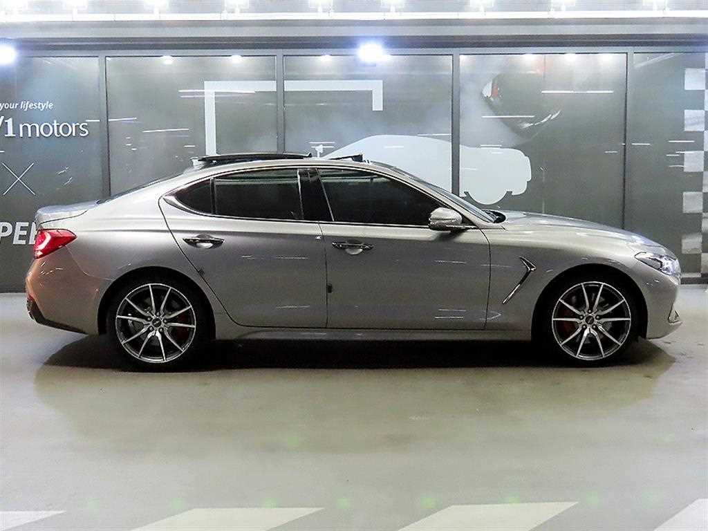 Genesis G70 - Vista 3