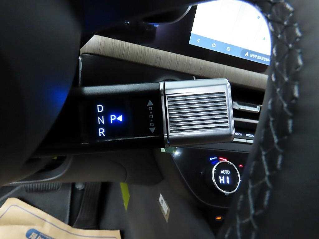 HYUNDAI Sonata - Vista 10