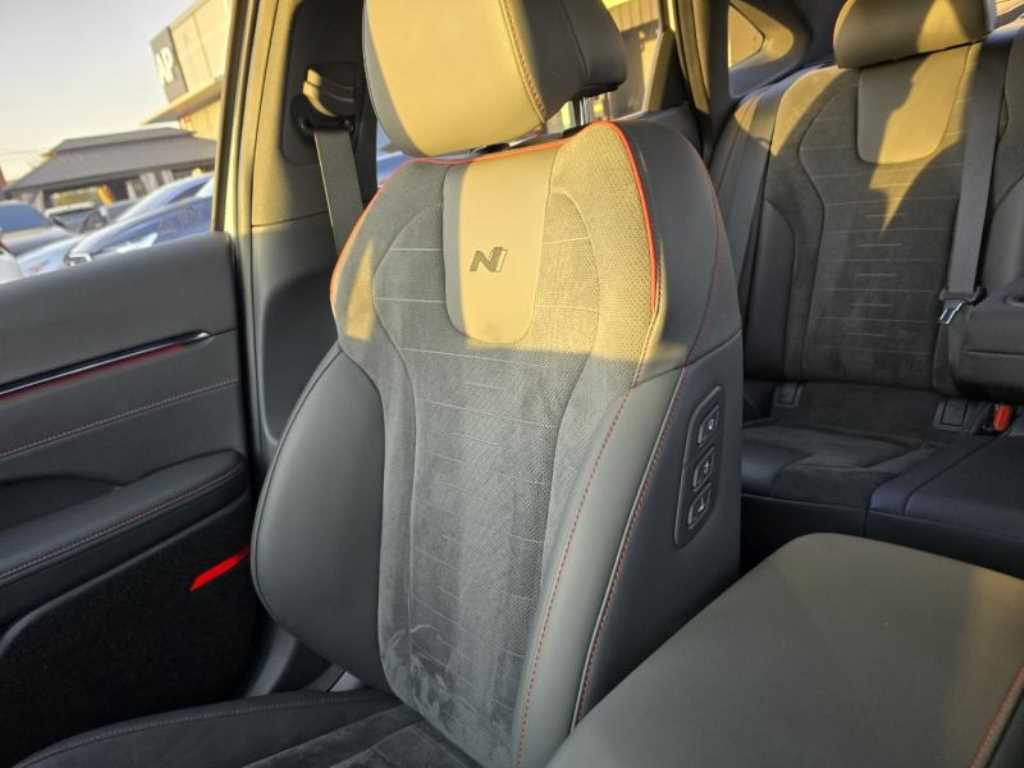 HYUNDAI Sonata - Vista 11