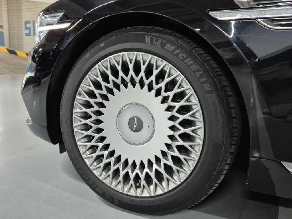 Genesis G90 - Vista 3