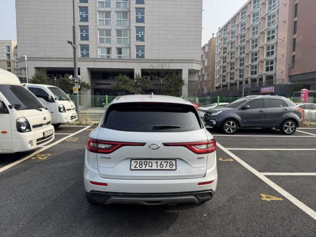 SAMSUNG QM6 - Vista 4