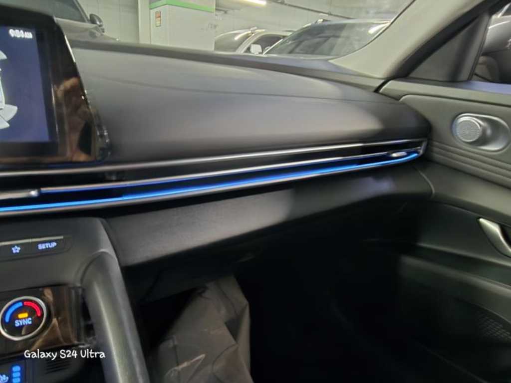 HYUNDAI Avante - Vista 8