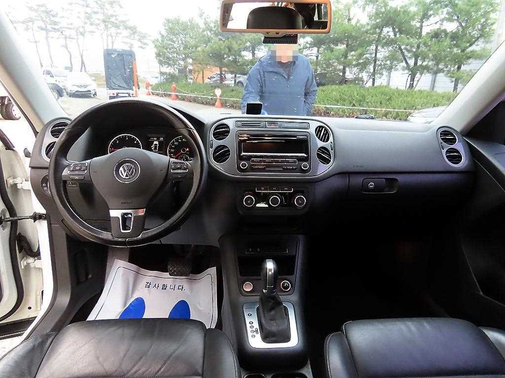 Volkswagen Tiguan - Vista 7