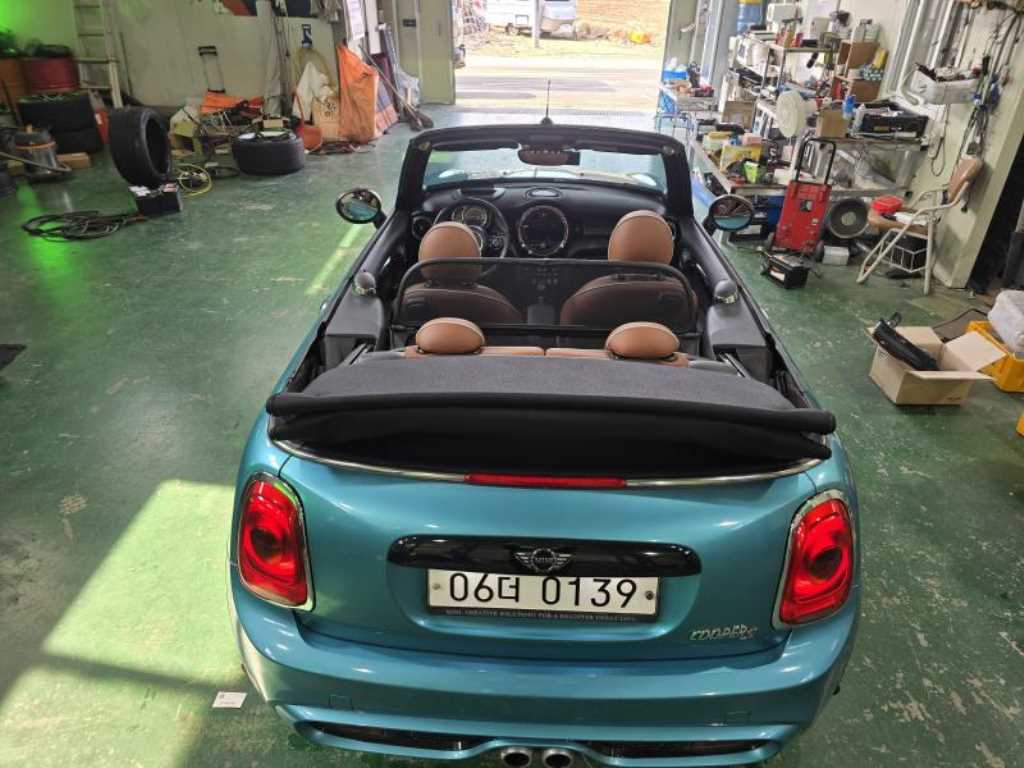 Mini Cooper Convertible - Vista 6