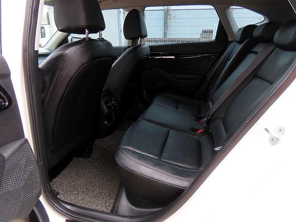 KIA Seltos - Vista 6