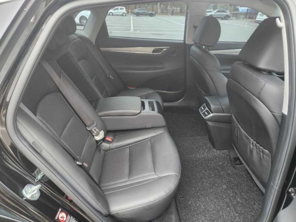 HYUNDAI Grandeur - Vista 8