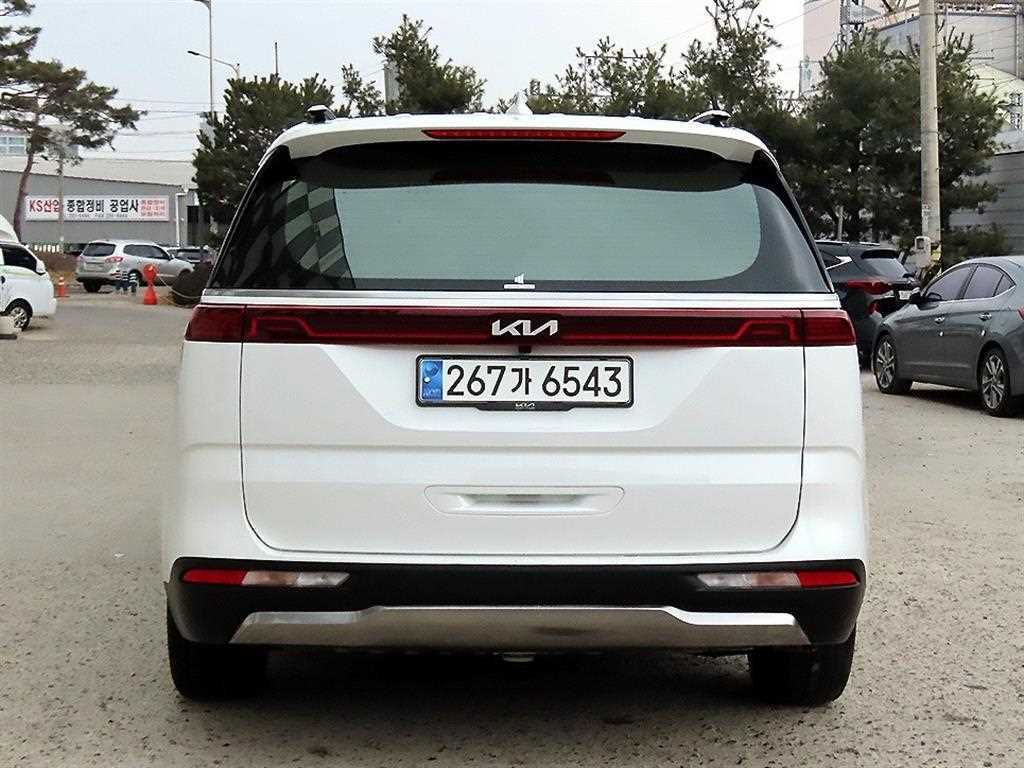 KIA Carnival - Vista 4