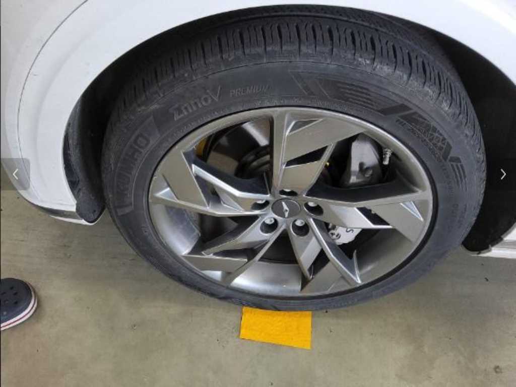 Genesis GV70 - Vista 12