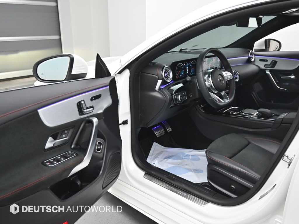 Mercedes Benz CLA Class - Vista 11