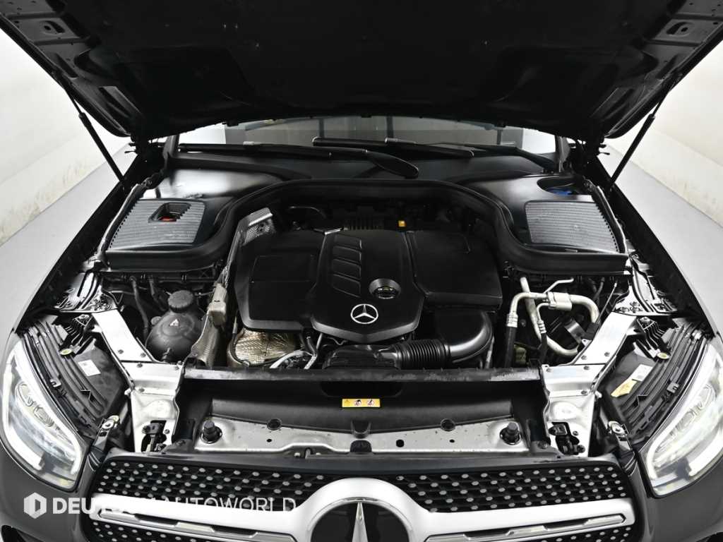 Mercedes Benz GLC Class - Vista 6
