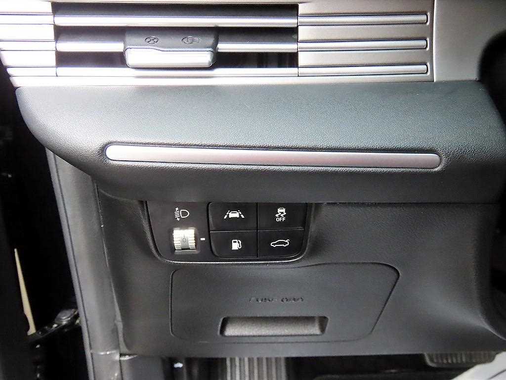 HYUNDAI Grandeur - Vista 12