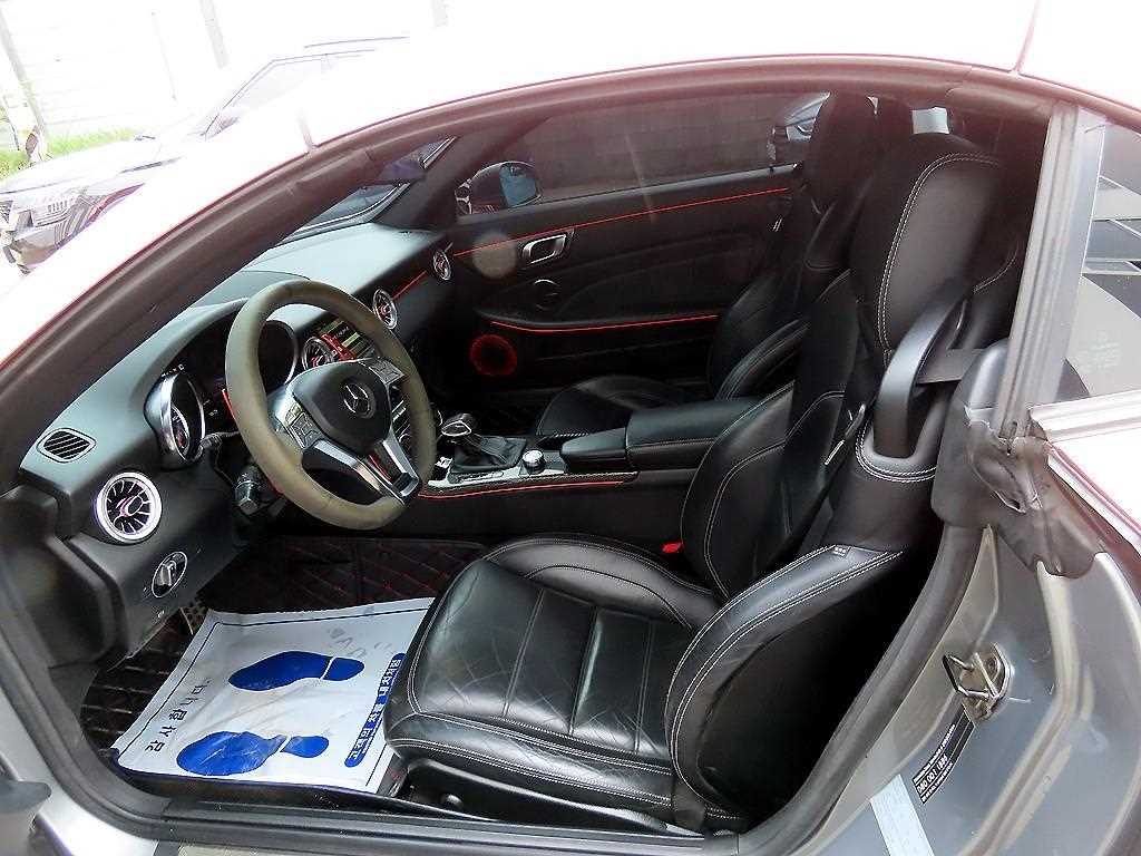 Mercedes Benz SLK Class - Vista 5