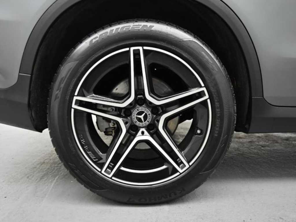 Mercedes Benz GLC Class - Vista 5