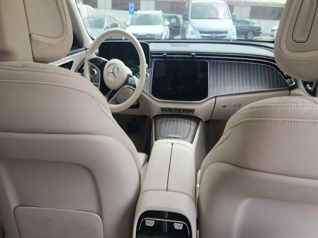 Mercedes Benz E class - Vista 7