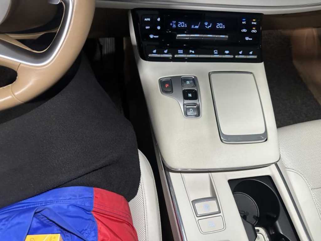 HYUNDAI Grandeur - Vista 6