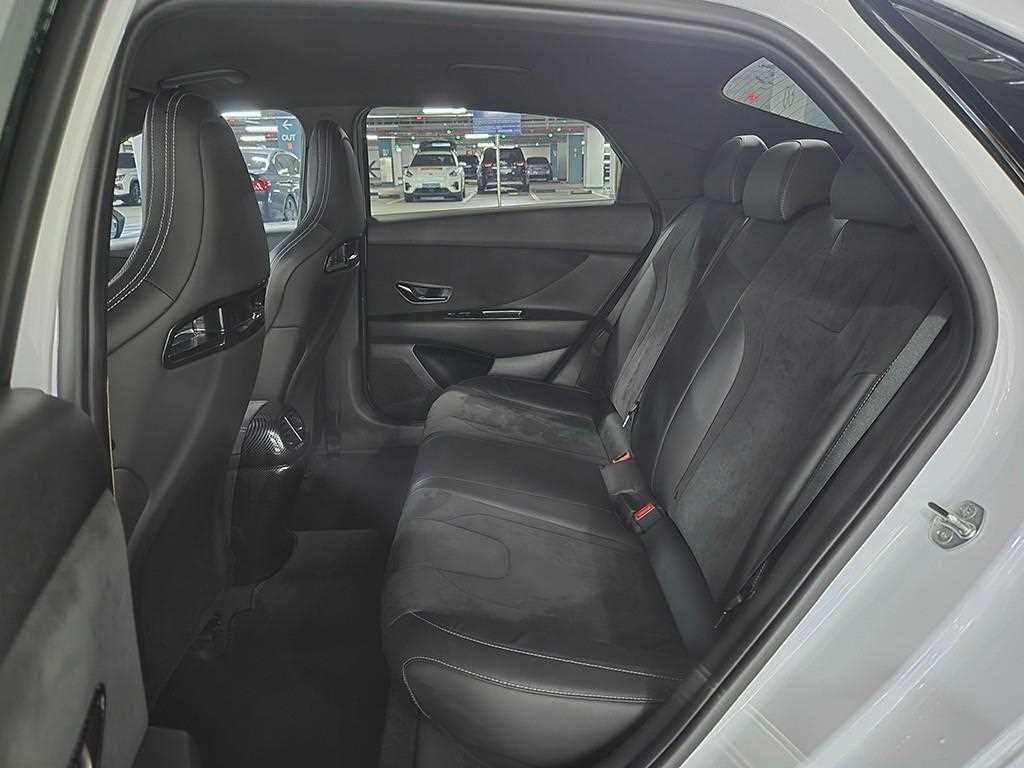 HYUNDAI Avante - Vista 7