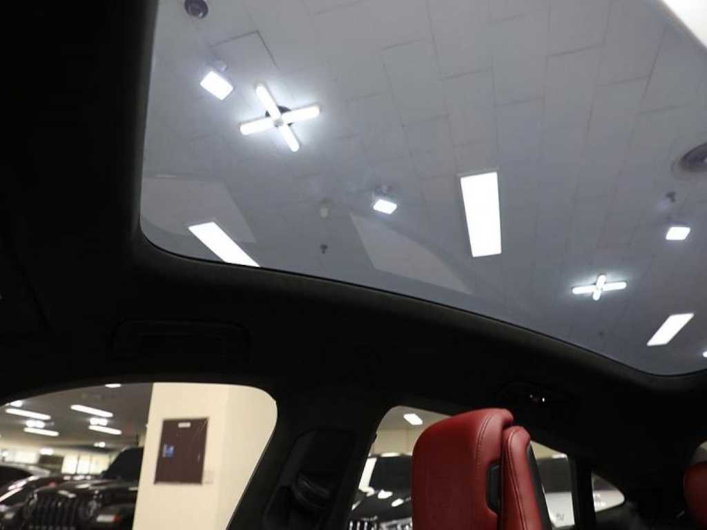 Porsche Taycan - Vista 10