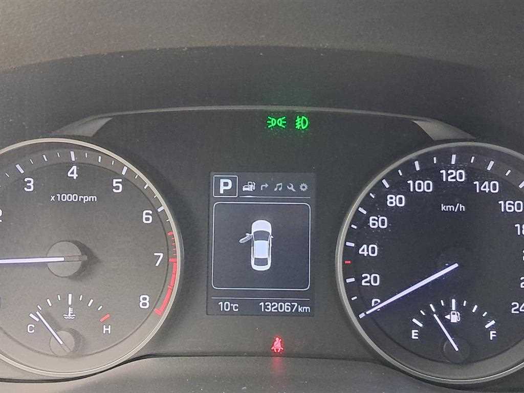 HYUNDAI Avante - Vista 8