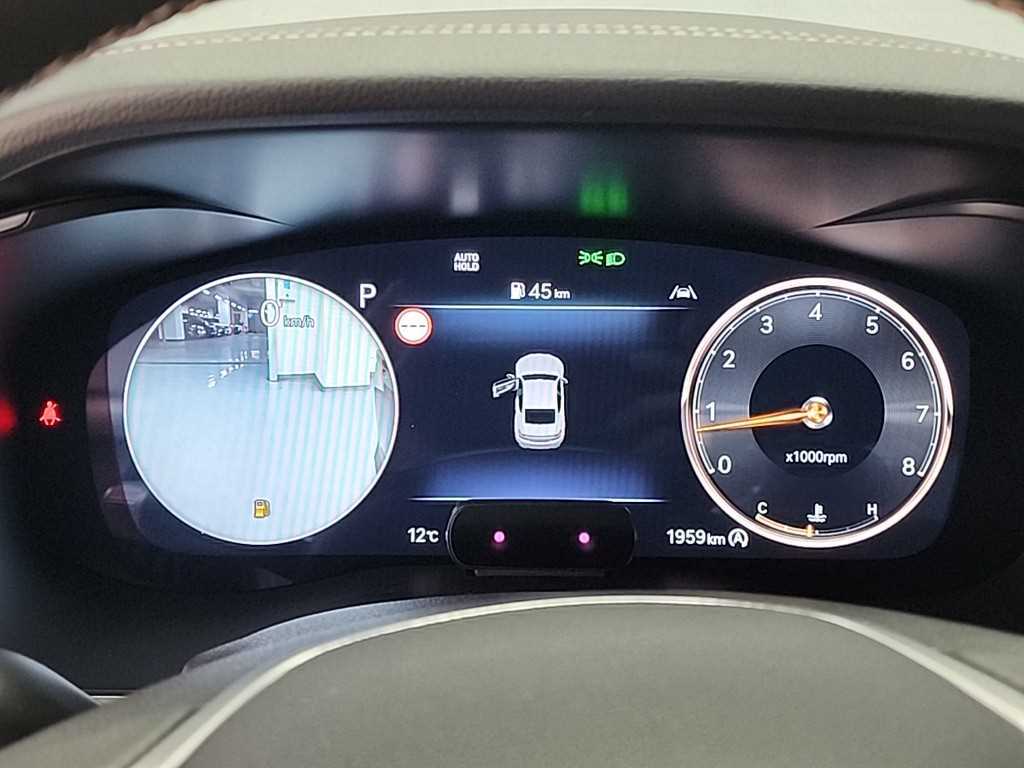 Genesis G70 - Vista 6