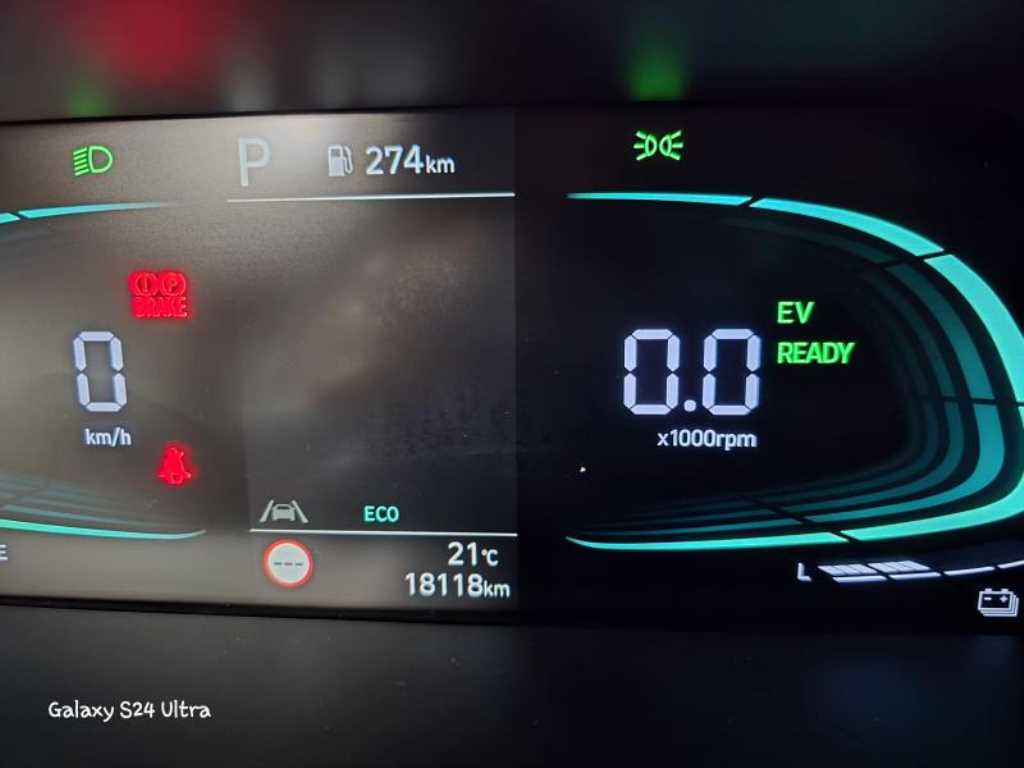 HYUNDAI Avante - Vista 4