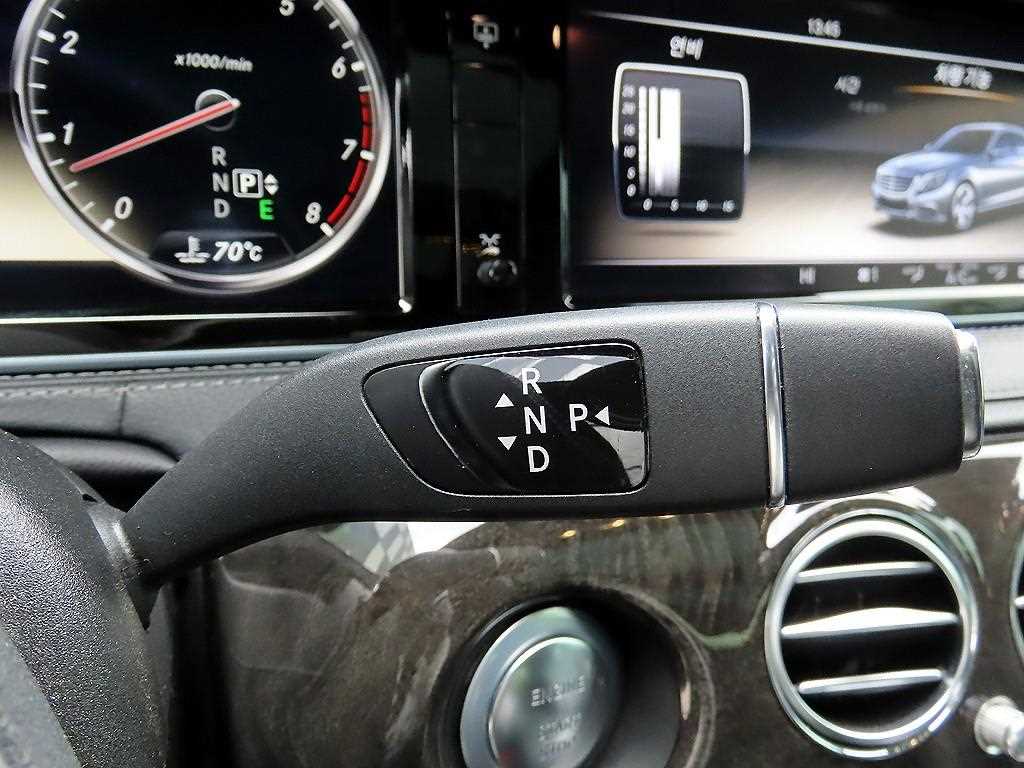 Mercedes Benz S Class - Vista 10