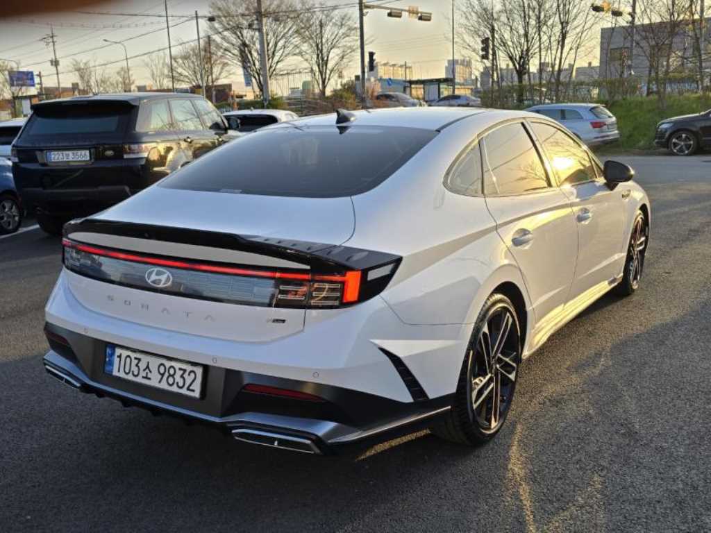 HYUNDAI Sonata - Vista 6