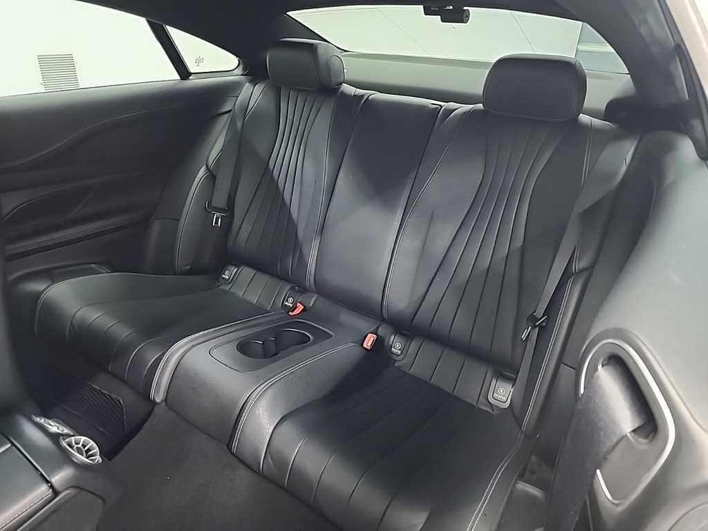 Mercedes Benz E class - Vista 12