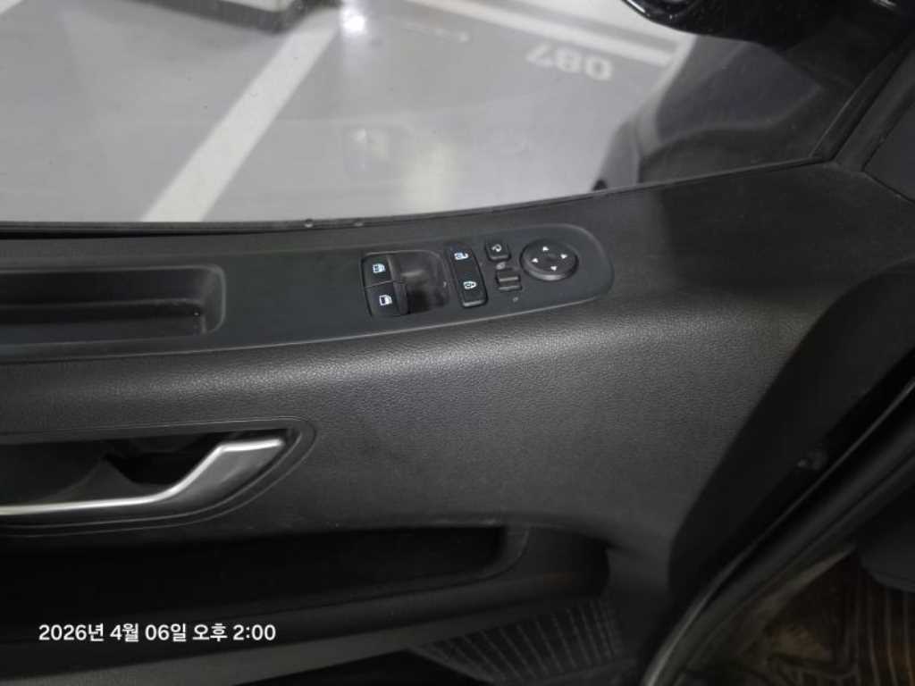 HYUNDAI Staria - Vista 8