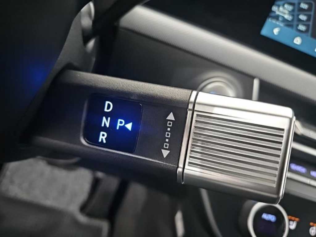 HYUNDAI Sonata - Vista 12