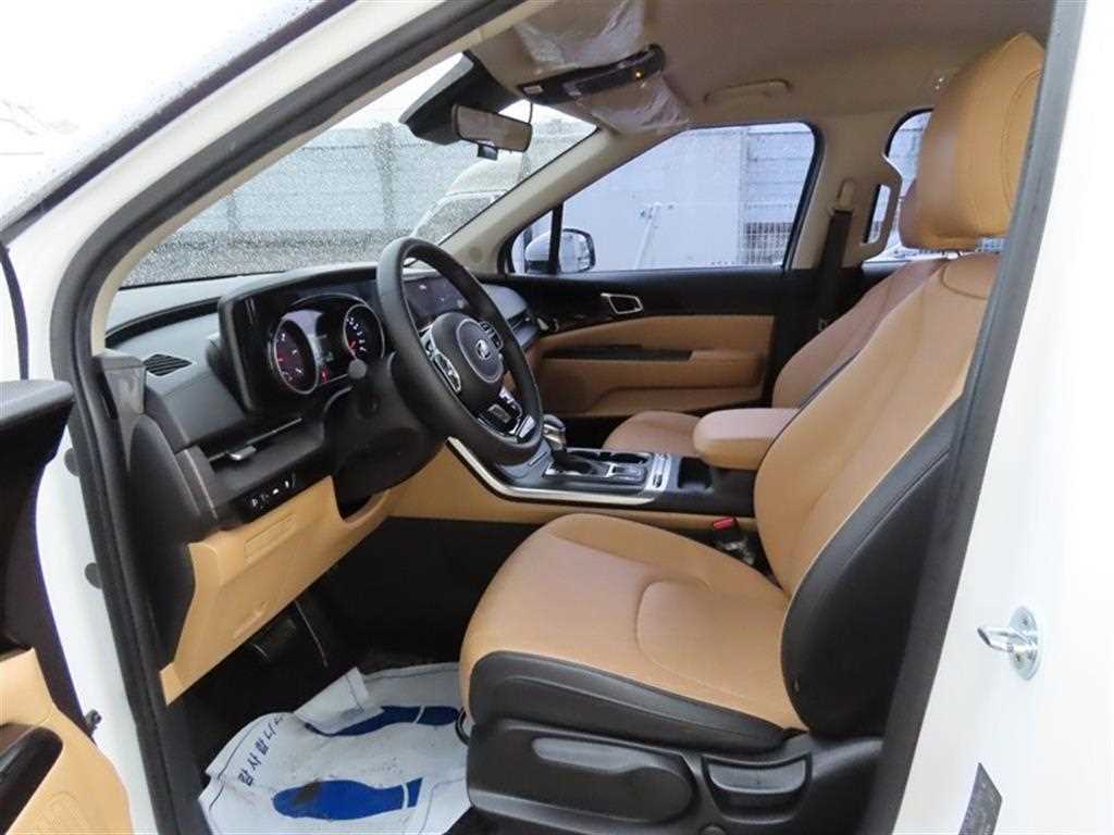 KIA Carnival - Vista 6