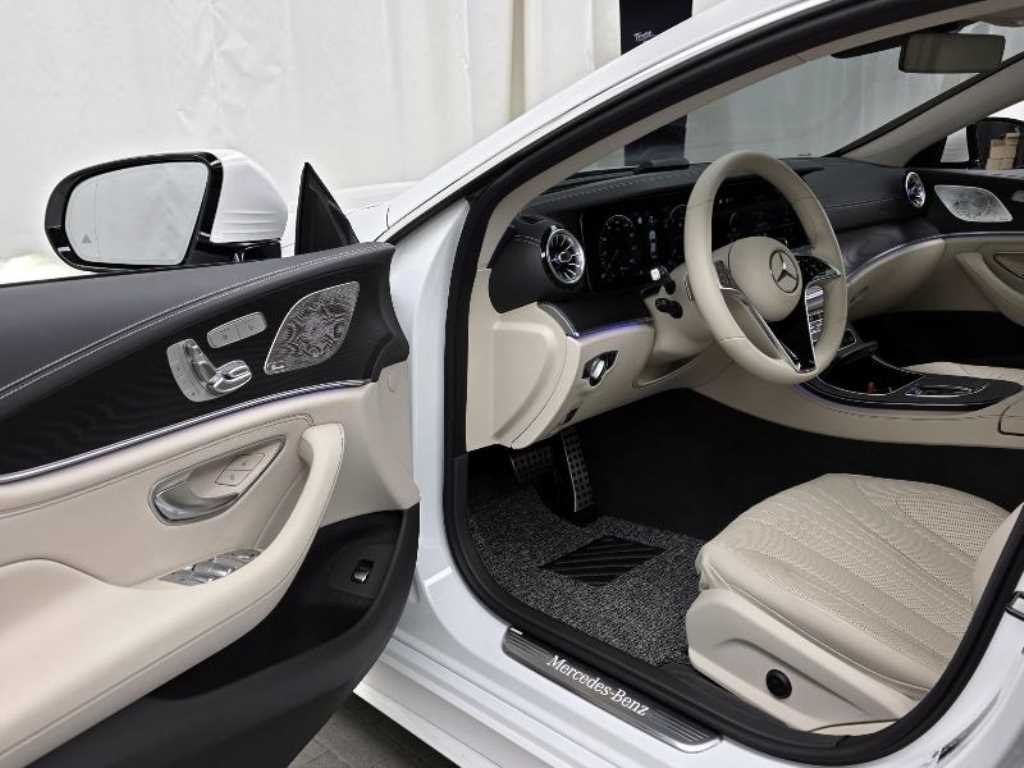 Mercedes Benz CLS Class - Vista 10