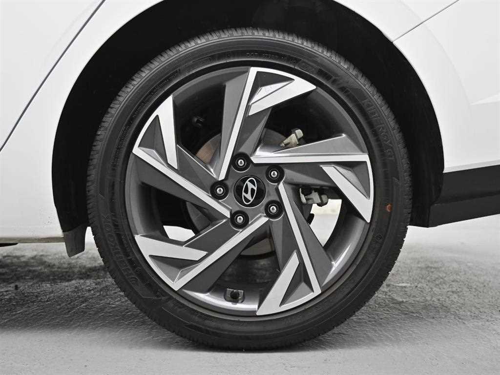 HYUNDAI Avante - Vista 5